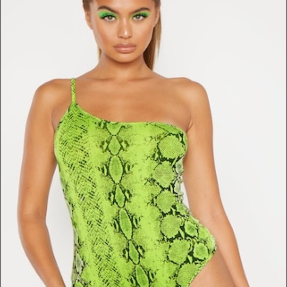 One shoulder snake print body suit